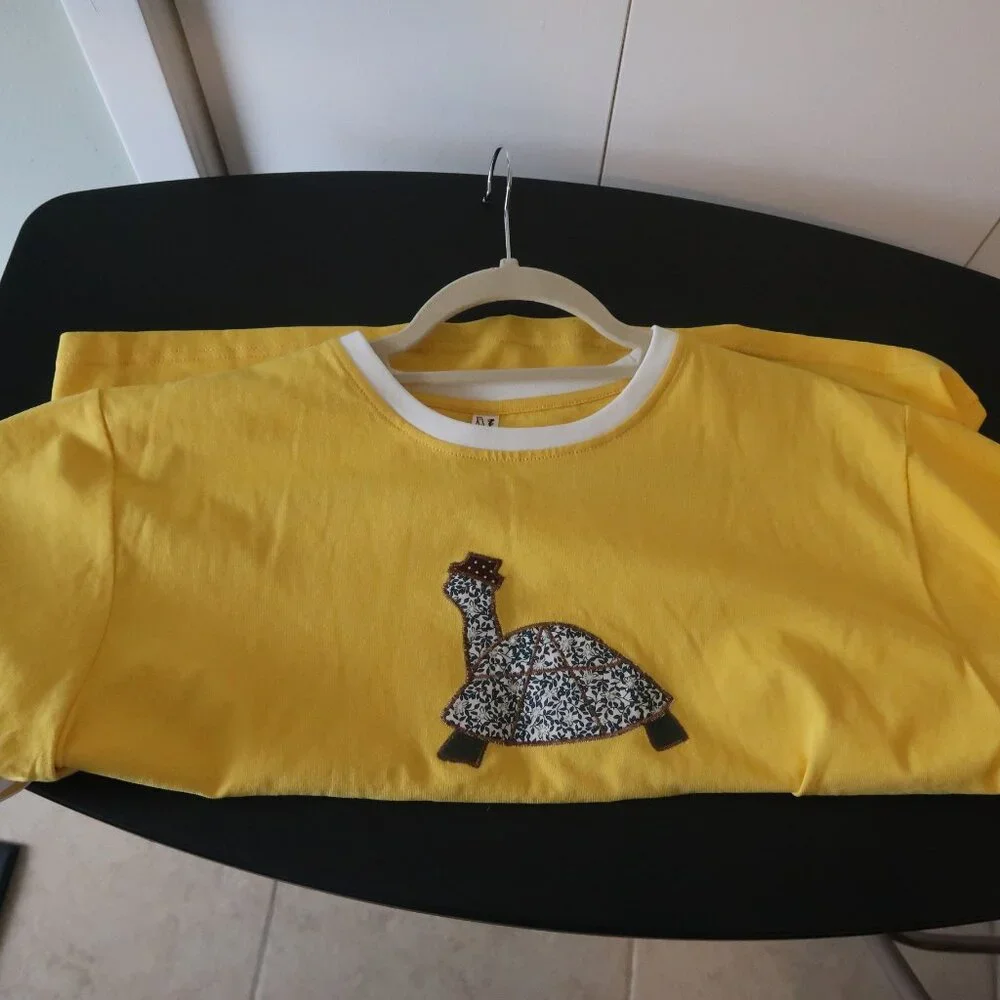 Fashion Brand Company Tommy Tee in Yellow Turtle 2x - Picture 3 of 4